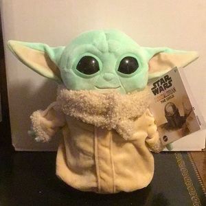 Baby Yoda “The Child” The Maandalorian NWT plush